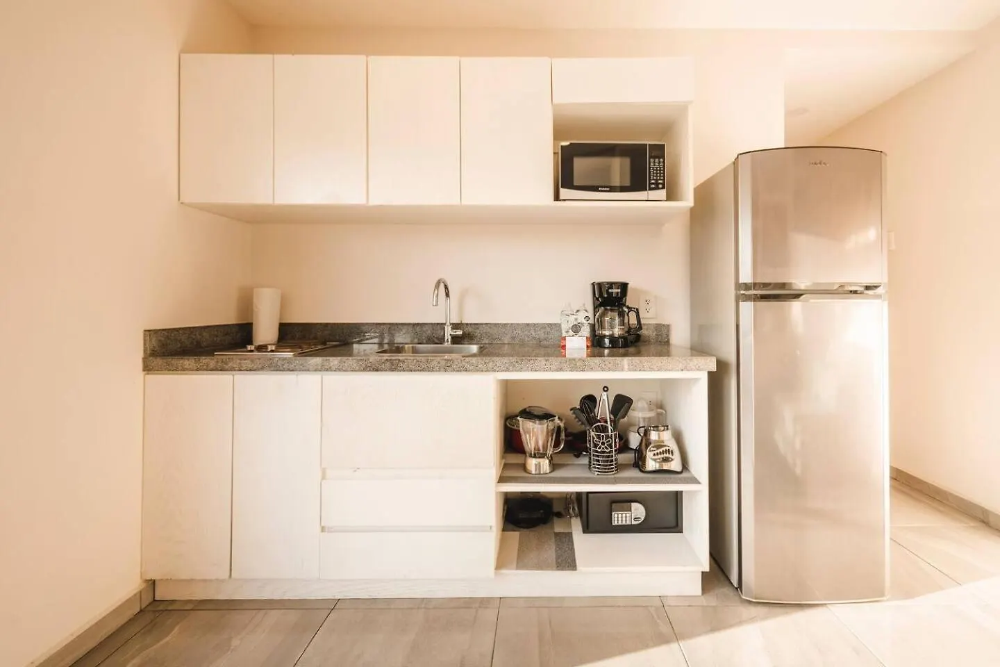 Estudio, Wifi, Tv, Cocina, Gym, Alberca, Seguridad Playa del Carmen