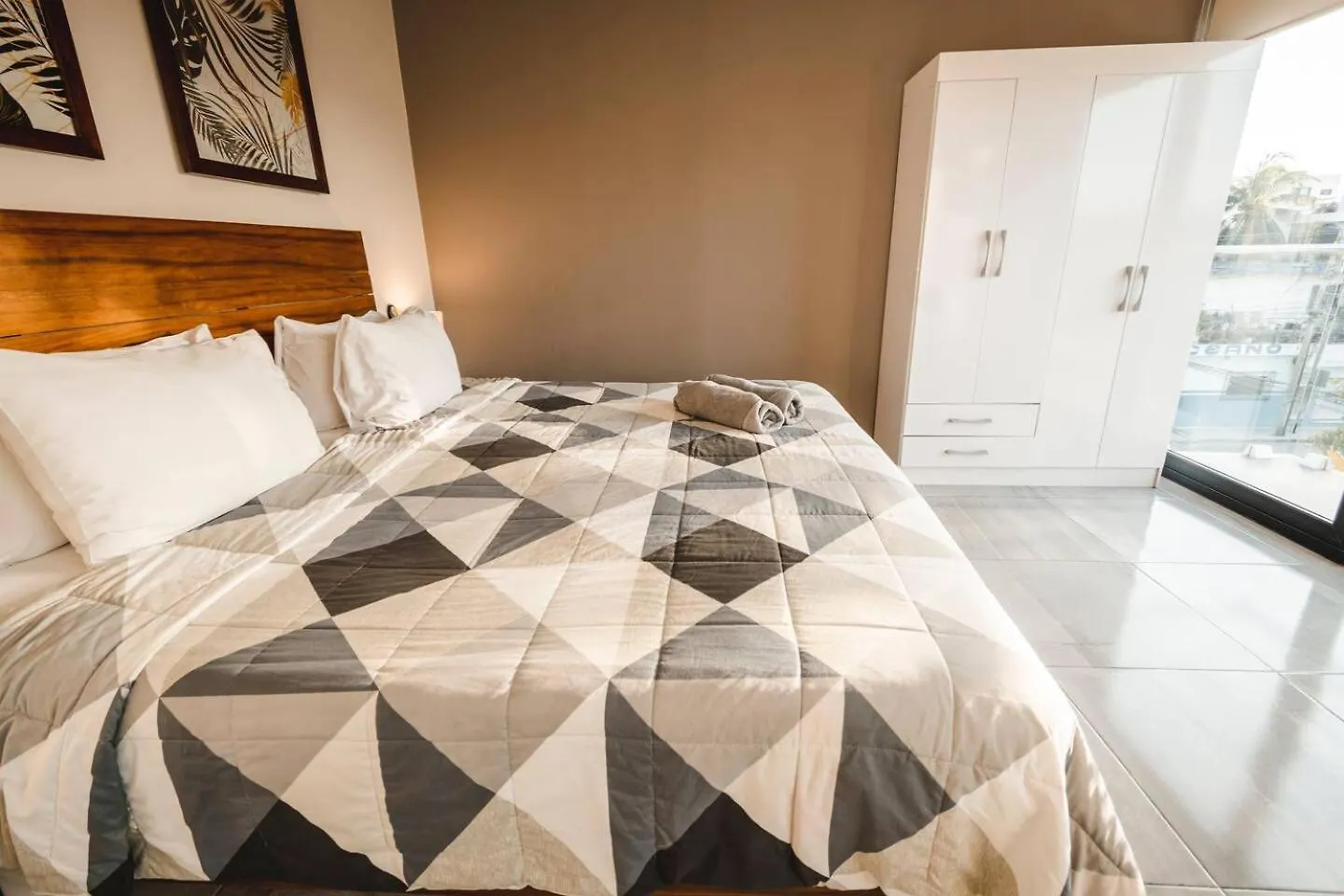 Estudio, Wifi, Tv, Cocina, Gym, Alberca, Seguridad Playa del Carmen Mexico